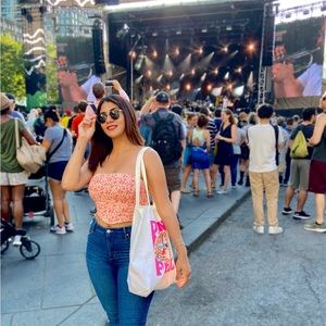 Meet your Posher, Karen samantha